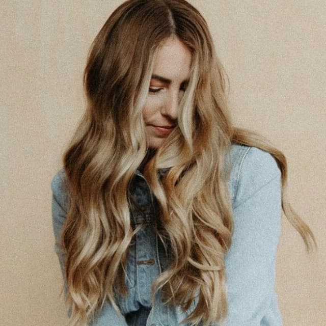 10x blowout + curl at The Dallas Stylist in Dallas, TX